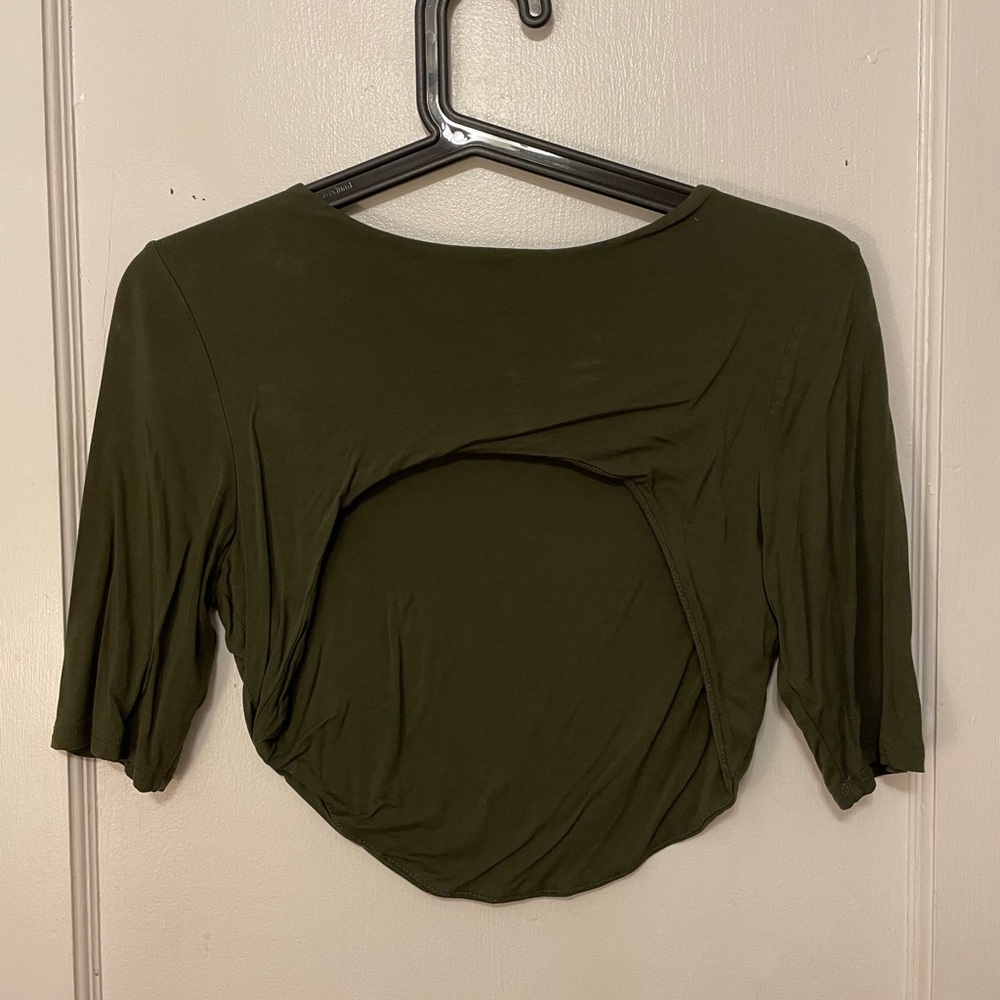 Green top - Picture 2 of 4